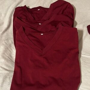 Women's V-Neck Sweater - Burgundy